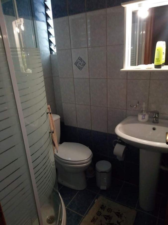 Whole Apartment In Loutsa With Amazing View Exterior foto